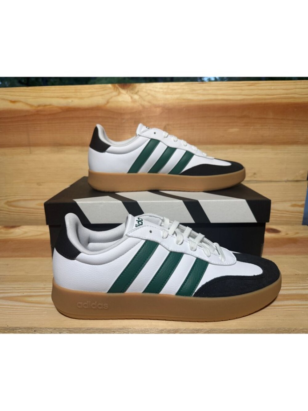 adidas Barreda JR1323 Men’s 11.5 White Green Black Gum Sneakers NEW